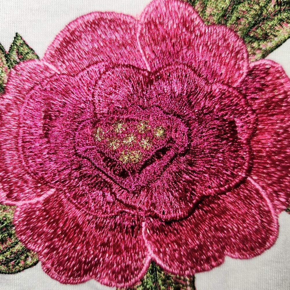Sadie And Sage Boho Lightweight Loose T-shirt 3D Flower Embroidered Size L - Picture 4 of 13